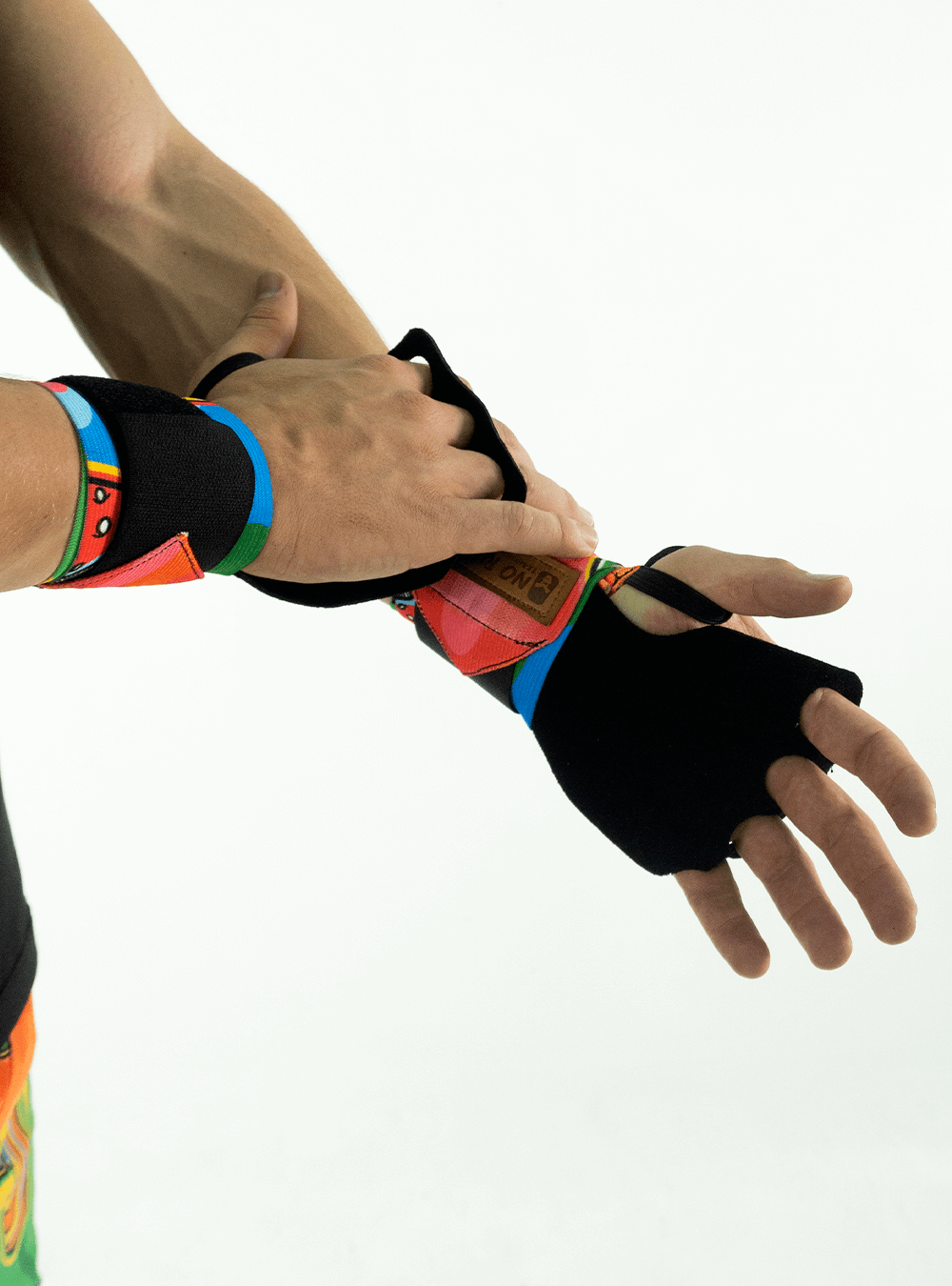WRIST PROTECTOR