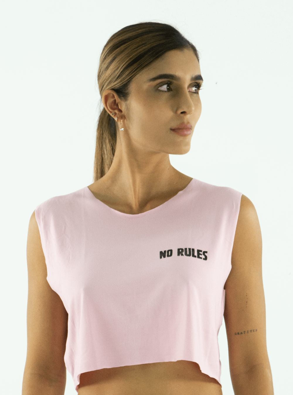 SEAMLESS 'ROPE CLIMB' CROP TOP