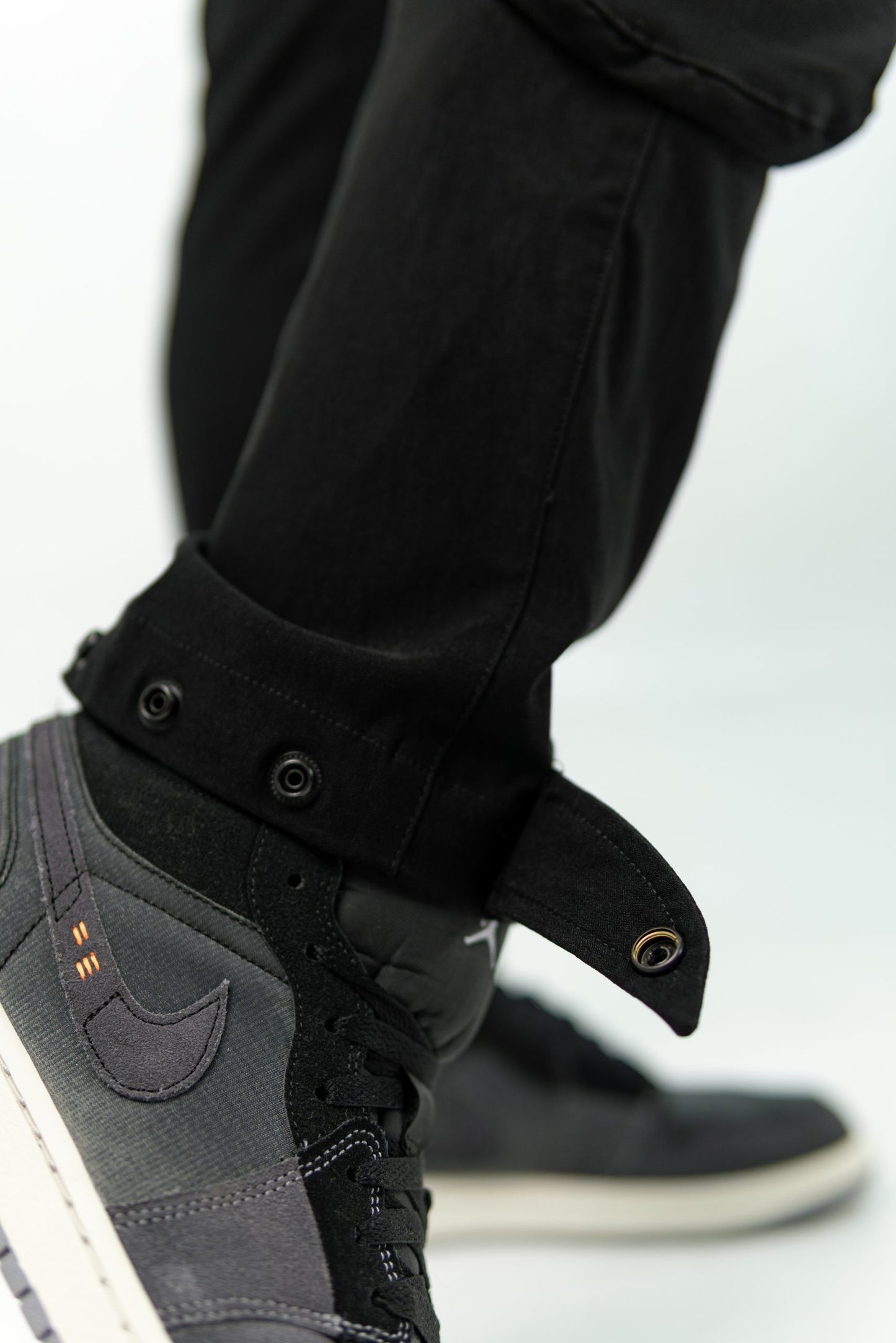 BLACK CARGO 'BE' UTILITY PANTS