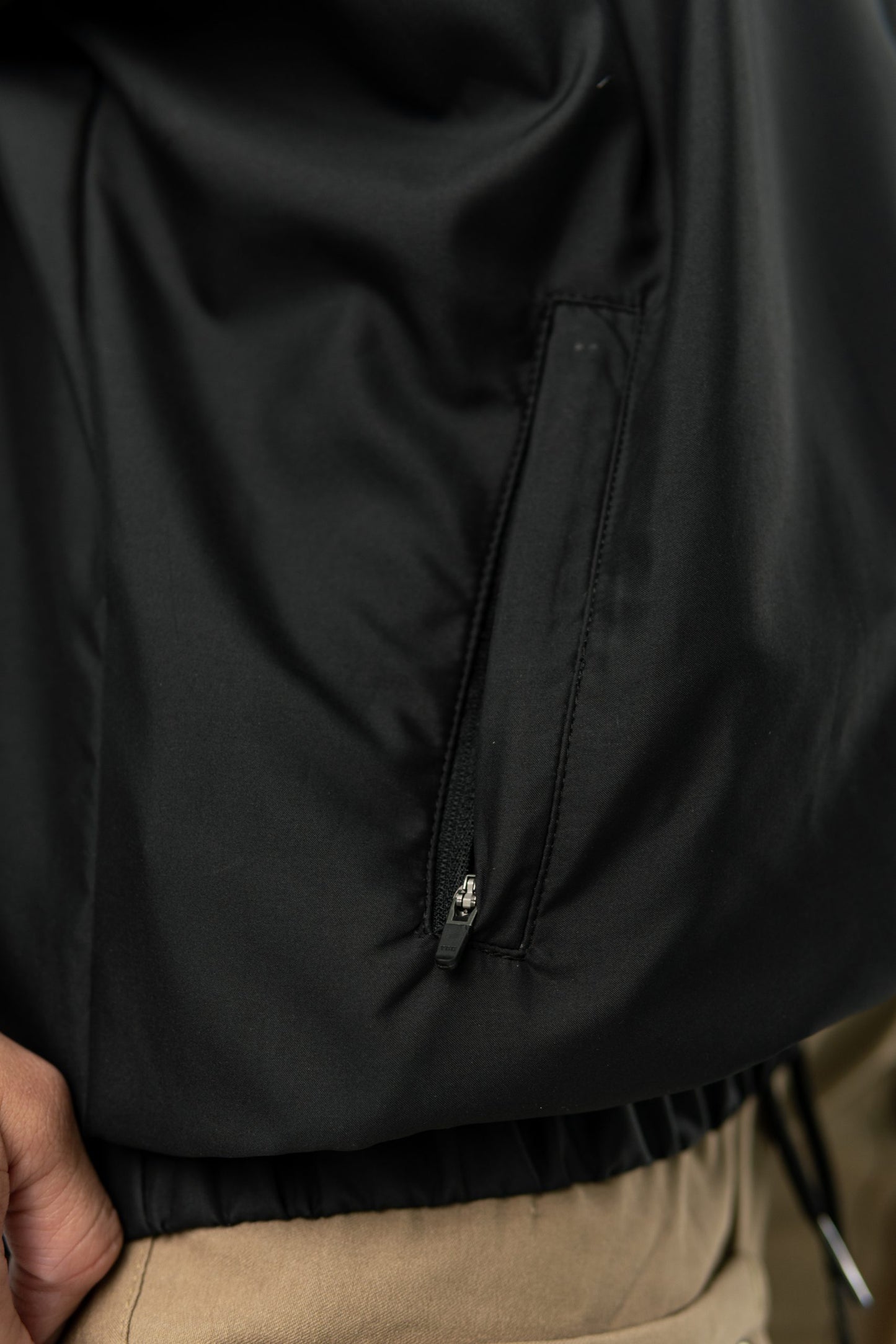 BLACK WATERPROOF UNISEX 'BE YOUR RULES' JACKET