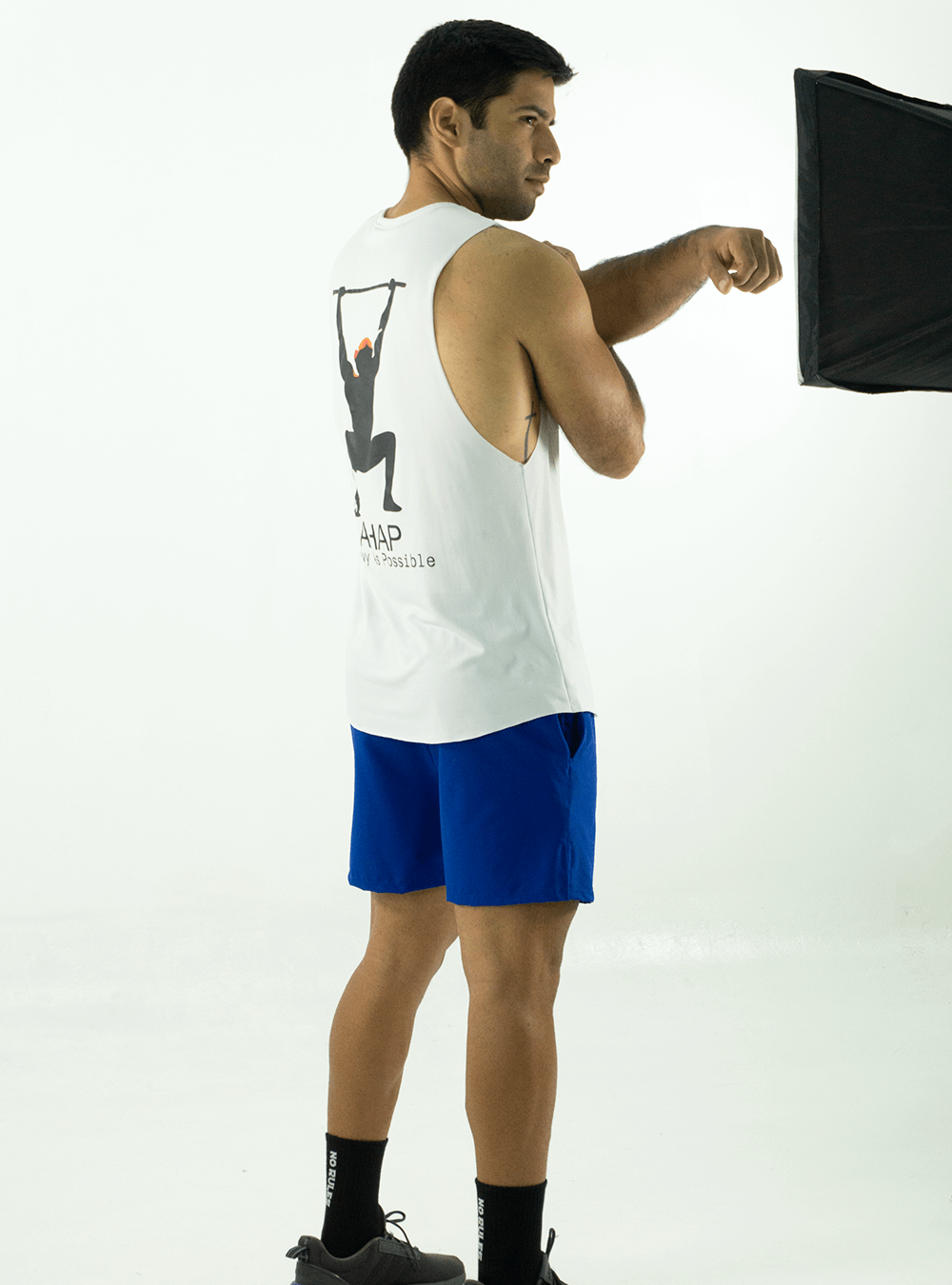 MUSCLE SEAMLESS 'AHAP' TANK TOP